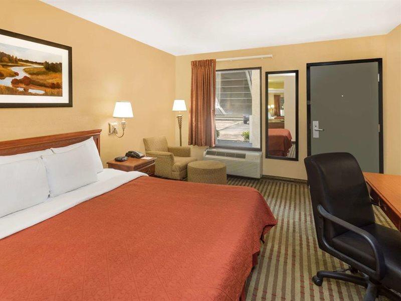 Howard Johnson By Wyndham Chattanooga Lookout Mountain I-24 Екстериор снимка