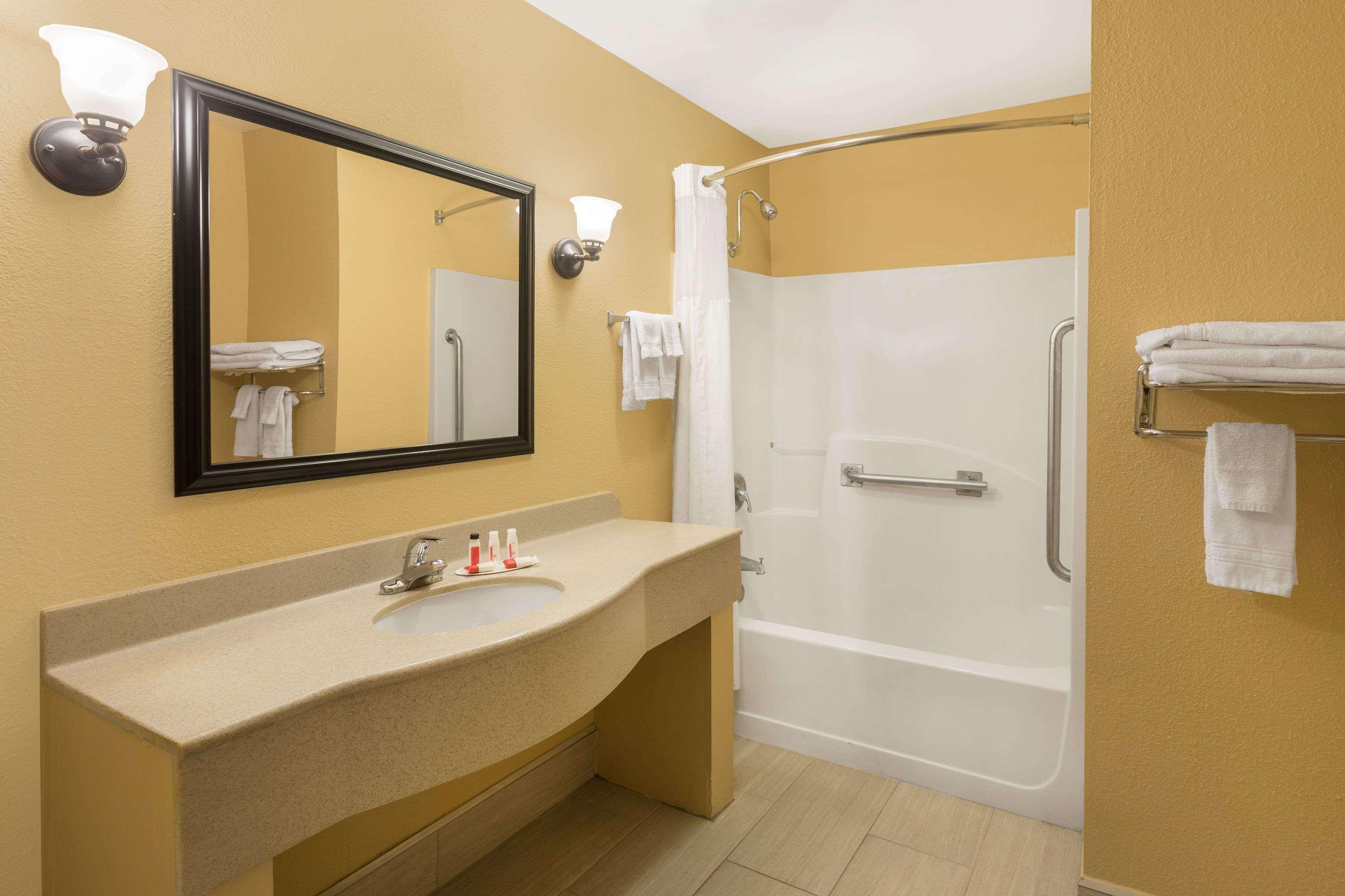 Howard Johnson By Wyndham Chattanooga Lookout Mountain I-24 Екстериор снимка